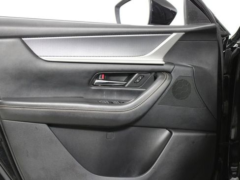 Used 2024 MAZDA CX-90 3.3 Turbo w/ Preferred Plus image 6