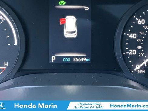 Used 2022 Toyota Sienna XLE image 31