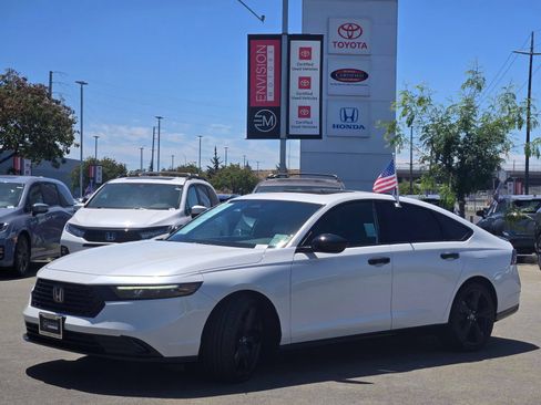 Used 2025 Honda Accord Sport image 3