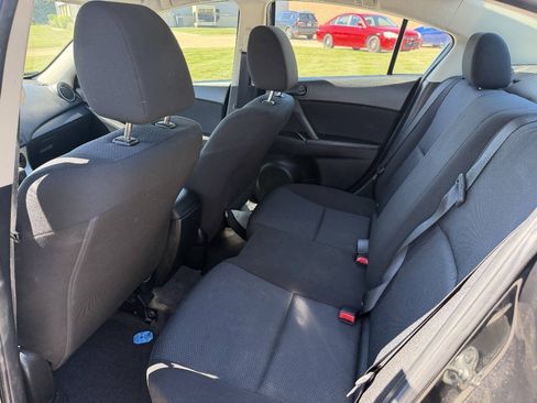 Used 2011 MAZDA MAZDA3 i Sport FWD image 8
