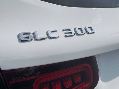 Used 2022 Mercedes-Benz GLC 300 4MATIC image 10