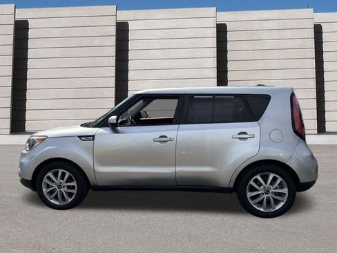 Used 2019 Kia Soul + FWD image 2