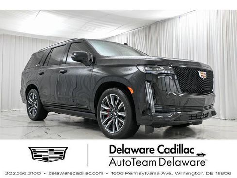 Used 2022 Cadillac Escalade Sport Platinum w/ Heavy-Duty Trailer Package image 1