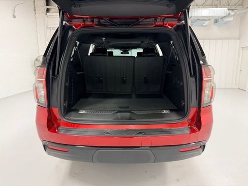 Used 2024 Chevrolet Suburban Z71 w/ Off-Road Capability Package image 27