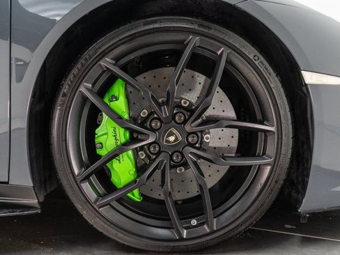 Used 2017 Lamborghini Huracan LP 610-4 AWD/4WD image 86