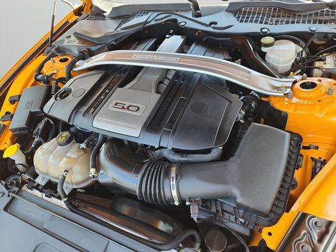 Used 2019 Ford Mustang GT Premium w/ GT Performance Package RWD image 17