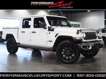 Used 2025 Jeep Gladiator Sport