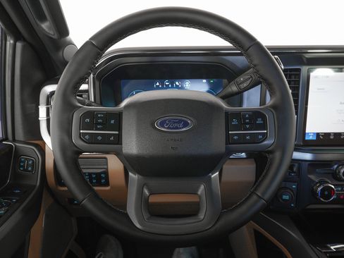 Used 2026 Ford F450 Lariat w/ FX4 Off-Road Package image 14