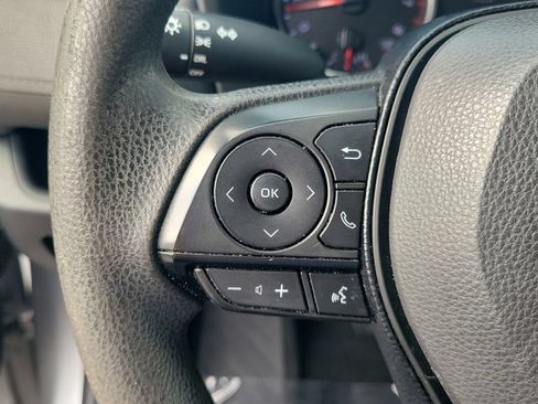 Used 2021 Toyota RAV4 LE FWD image 20
