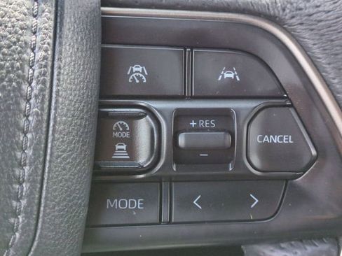 Used 2025 Toyota Tacoma TRD Off-Road AWD/4WD image 18