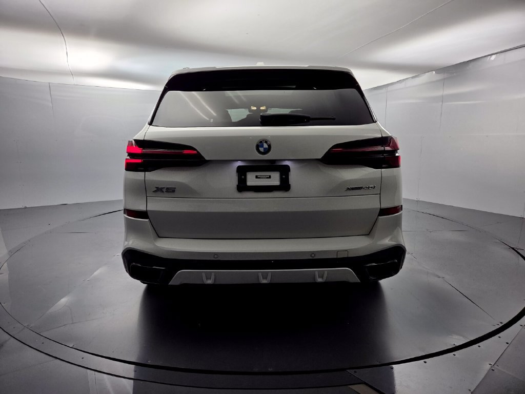 Used 2024 BMW X5 xDrive40i w/ M Sport Package AWD/4WD image 9