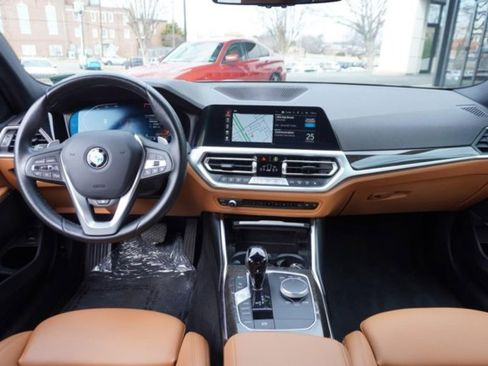 Used 2022 BMW 330i xDrive Sedan w/ Driving Assistance Package image 17