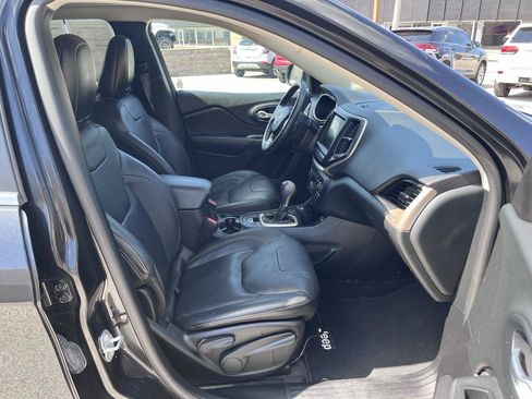 Used 2016 Jeep Cherokee Limited AWD/4WD image 16
