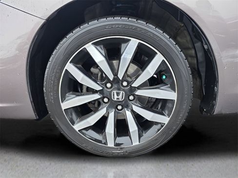 Used 2015 Honda Civic EX-L image 11