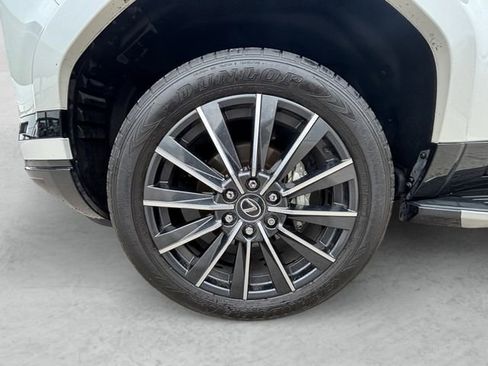 Used 2024 Lexus GX 550 w/ Accessory Package (Z1) image 23