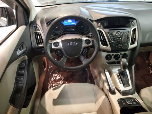 Used 2013 Ford Focus SE w/ SE Winter Pkg FWD image 15