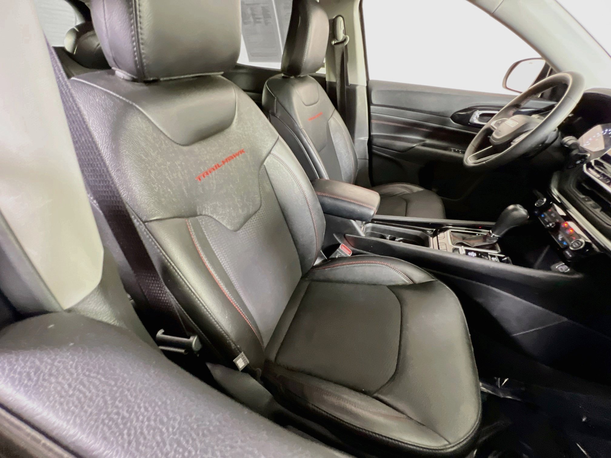 Used 2022 Jeep Compass Trailhawk AWD/4WD image 25