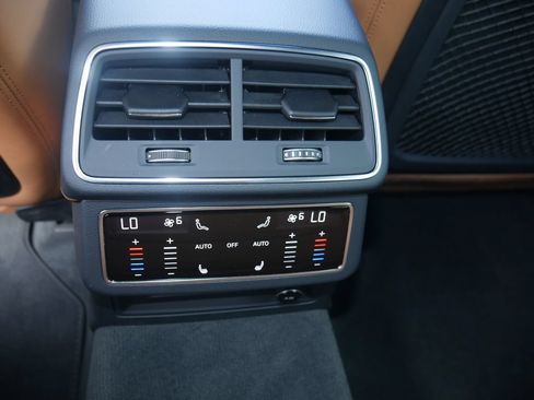 Certified 2024 Audi RS 6 performance AWD/4WD image 33