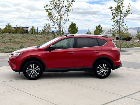 Used 2016 Toyota RAV4 LE AWD/4WD image 5