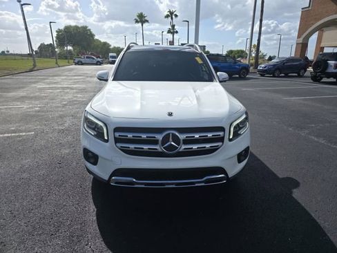 Used 2021 Mercedes-Benz GLB 250 4MATIC image 3