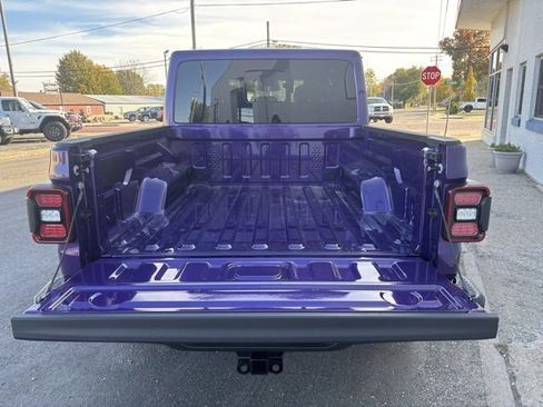 New 2026 Jeep Gladiator Mojave image 8