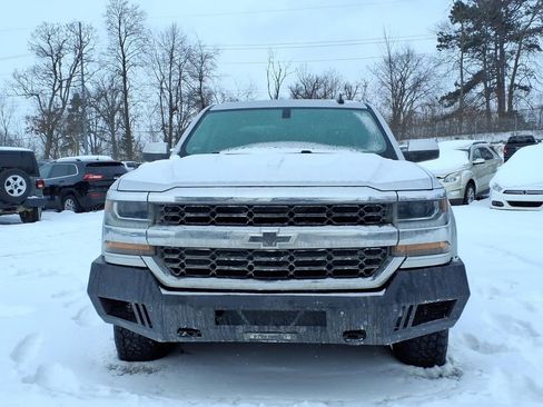 Used 2018 Chevrolet Silverado 1500 LT w/ All Star Edition image 2