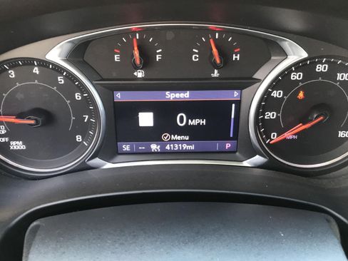 Used 2020 GMC Terrain SLT w/ Preferred Package AWD/4WD image 3