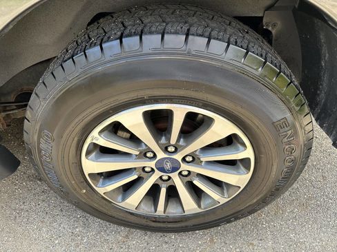 Used 2017 Ford Expedition EL XLT image 30