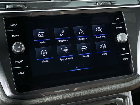 Certified 2023 Volkswagen Tiguan SE R-Line FWD image 16