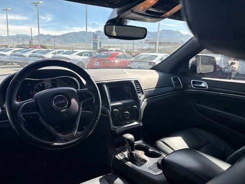 Used 2018 Jeep Grand Cherokee Limited w/ Trailer Tow Group IV AWD/4WD image 22
