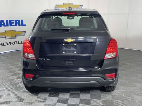Used 2020 Chevrolet Trax LS w/ LPO, Protection Package AWD/4WD image 4