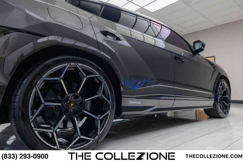 Used 2023 Lamborghini Urus Performante AWD/4WD image 33