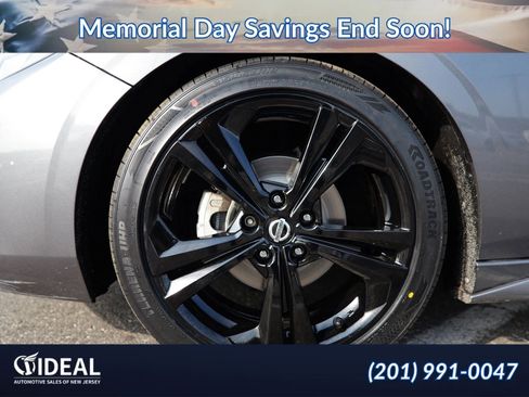 Used 2020 Nissan Sentra SR w/ Trunk Package FWD image 15