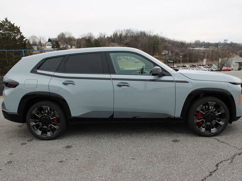 New 2026 BMW XM Label Red image 9