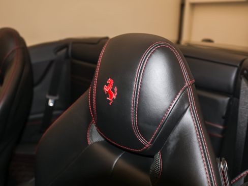 Used 2017 Ferrari California T RWD image 15