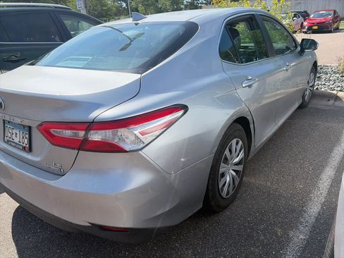 Certified 2019 Toyota Camry LE FWD image 6