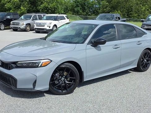 Used 2025 Honda Civic Sport image 4