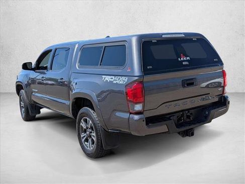 Used 2019 Toyota Tacoma TRD Sport AWD/4WD image 7