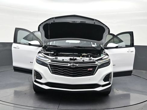 Used 2023 Chevrolet Equinox RS FWD image 39