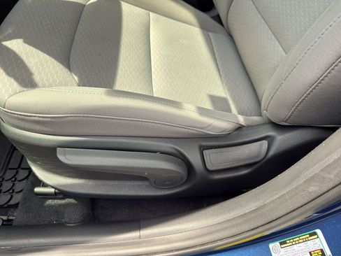 Used 2019 Hyundai Elantra Value Edition FWD image 14