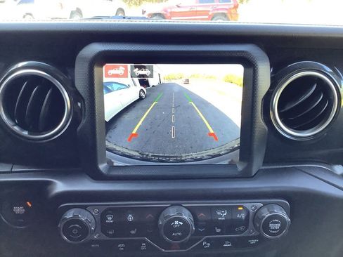 Used 2021 Jeep Wrangler Unlimited Rubicon w/ Dual Top Group image 18