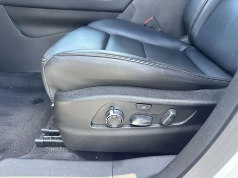 Used 2019 Cadillac XT4 Sport AWD/4WD image 12