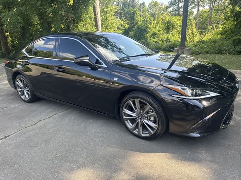 Used 2021 Lexus ES 350 F Sport w/ Accessory Package 2 FWD image 3