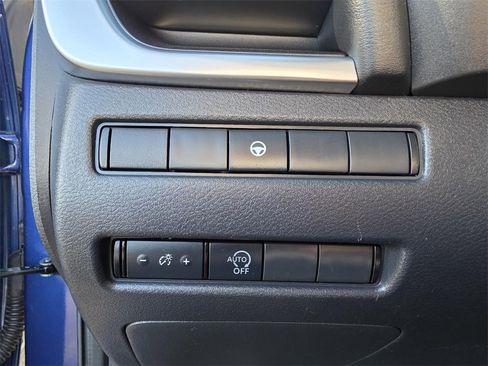 Used 2023 Nissan Rogue SV image 14