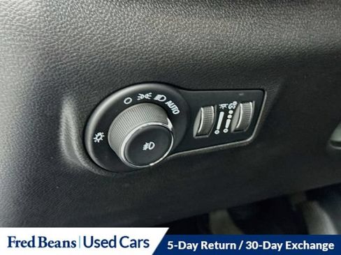 Used 2024 Jeep Compass Latitude AWD/4WD image 15
