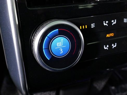 Used 2023 Land Rover Range Rover SE image 42