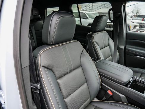 New 2026 Chevrolet Traverse High Country w/ LPO, Floor Liner Package image 18