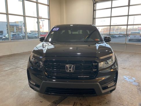 Used 2025 Honda Ridgeline Black Edition image 2
