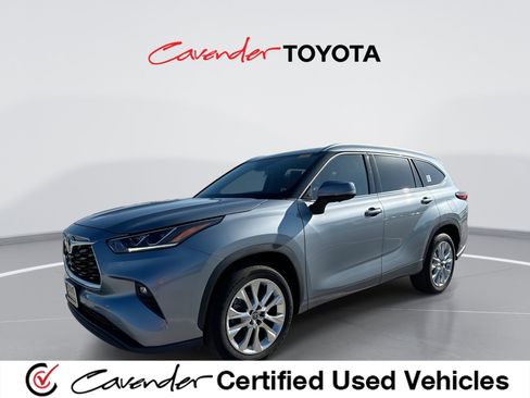 Used 2023 Toyota Highlander Limited FWD image 1
