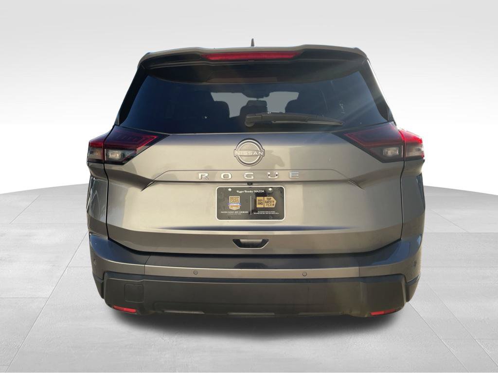 Used 2024 Nissan Rogue S FWD image 6